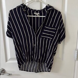 Forever 21 navy blue striped top